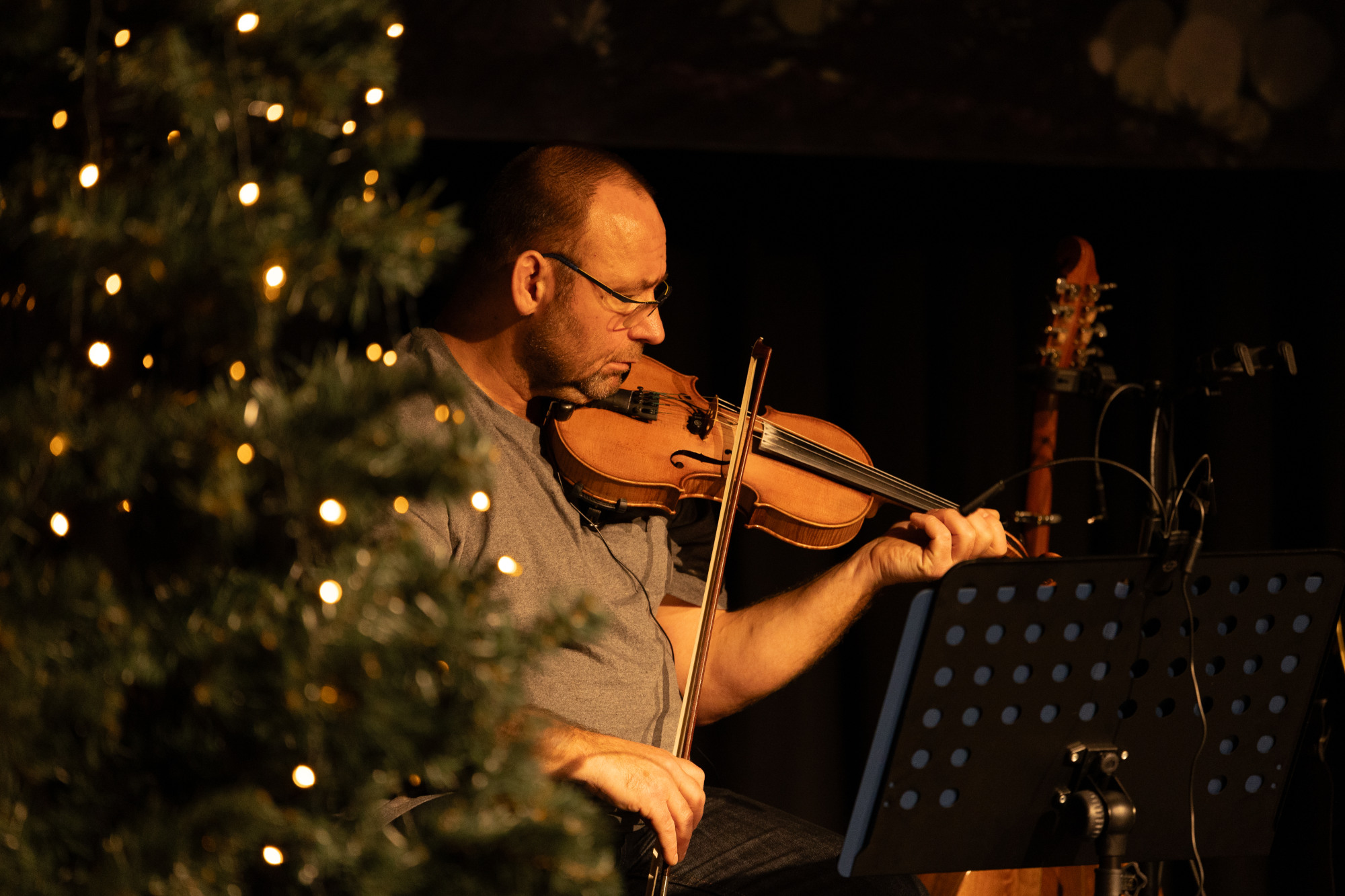 Fiddle und festliche Atmosphäre