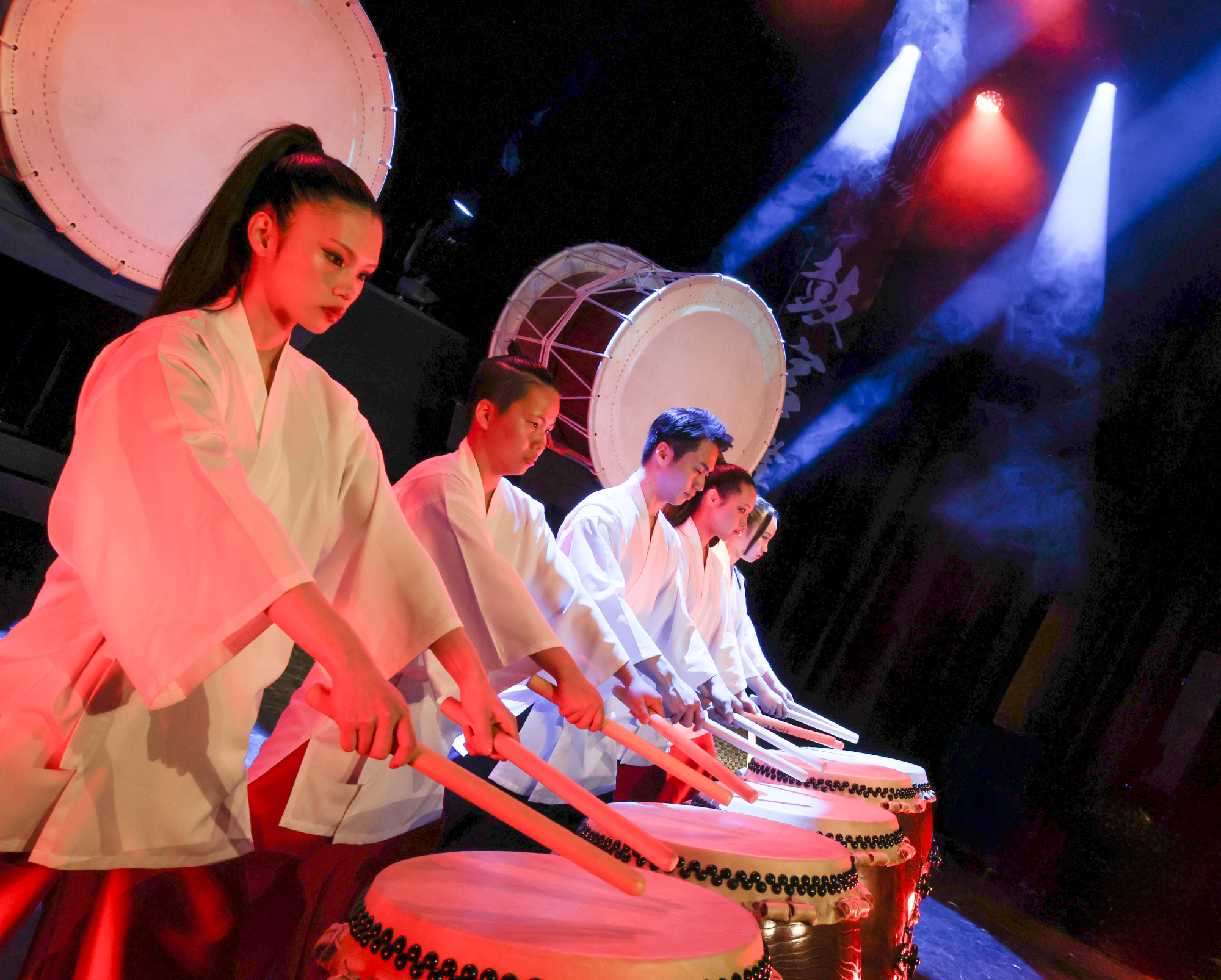 Taiko in Licht und Präzision